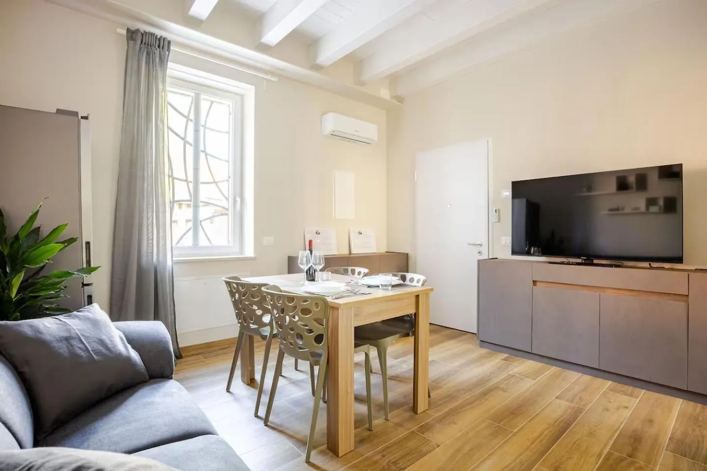 Suite 53 Campofiore Verona Italy
